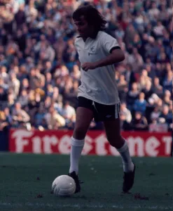 Fulhams George Best seen here in action against Wolves. September 1976 Fulhams George Best seen here in action against Wolves. September 1976