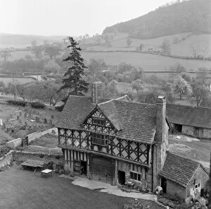 00876 Gallery: The gatehouse at Stokesay Castle in Stokesay, Shropshire. 21st April 1961