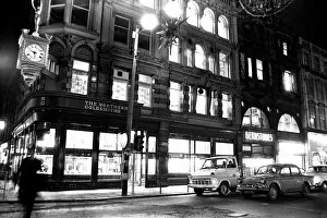 Images Dated 8th December 1970: General pictures of Newcastle City Centre at night 8 December 1970 - The Northern