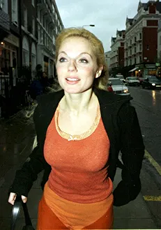 Geri Halliwell singer shopping in Chelsea November 1999 Geri Halliwell singer shopping in Chelsea November 1999