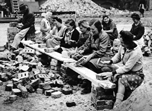 German women recycle bricks to help rebuild Berlin after WW2 German women recycle bricks to help rebuild Berlin after WW2