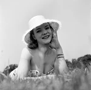 Glamour girl Val Hollman. January 1960 M4307-018 Glamour girl Val Hollman. January 1960 M4307-018