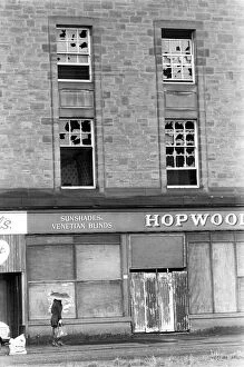 Images Dated 22nd June 1981: Glasgow: Architecture. General Scenes from the Gorbals were few of the old tenement