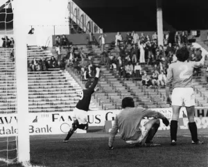 Glasgow Rangers 1 v Heart of Midlothian 2. Scottish Premier Division match at Ibrox Glasgow Rangers 1 v Heart of Midlothian 2. Scottish Premier Division match at Ibrox