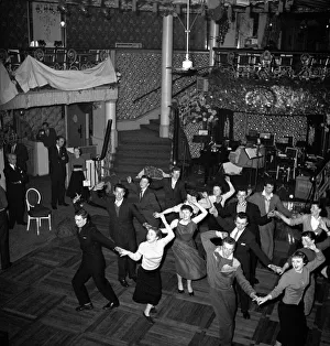 00479 Gallery: Glasgow Sinners, dancers at the Cafe de Paris. March 1957