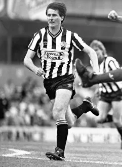 Glen Roeder in action for Newcastle United. 5th May 1989