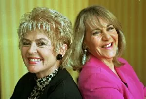 Images Dated 21st October 1998: Gloria Hunniford and Nina Myskow October 1998 at the Langham Hotel next to the BBC