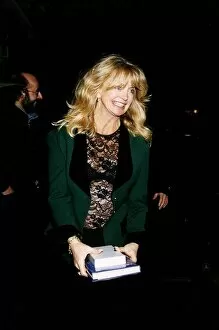Images Dated 11th September 1995: Goldie Hawn Actress leaving planet Hollywood