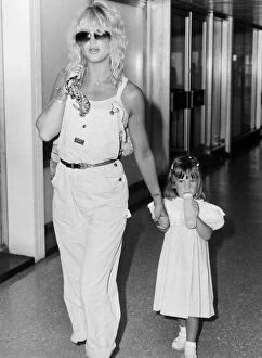 Goldie Hawn, American actress with daughter Kate, aged 3 years old