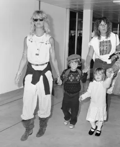 Goldie Hawn, American actress with son Oliver and daughter Kate Goldie Hawn, American actress with son Oliver and daughter Kate