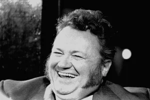 Images Dated 17th February 1971: Former Goon, Harry Secombe, before he was due to appear as top of the bill in a cabaret