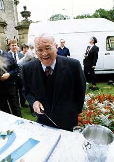 Images Dated 5th September 1991: Former Goon Sir Harry Secombe celebrates his 70th birthday (Sept 8th