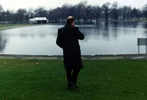 Gorden Kaye actor looking out over a boating lake in winter August 1989 Gorden Kaye actor looking out over a boating lake in winter August 1989