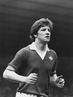 Images Dated 11th April 1977: Gordon Hill, Manchester United player in action, Roker Park, Monday 11th April 1977
