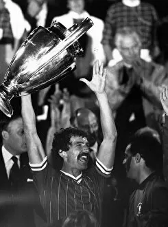 Images Dated 30th May 1984: Graeme Souness of Liverpool with European Cup 1984 won for the fourth time