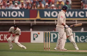 Graham Thorpe Cricket Player Of England July 1999 Caught Of The Bowling Of Simon Graham Thorpe Cricket Player Of England July 1999 Caught Of The Bowling Of Simon
