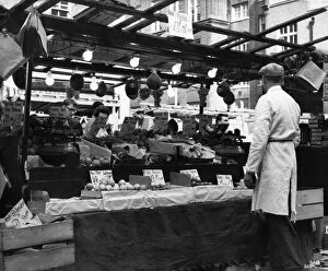 Images Dated 6th October 2007: Greengrocers stall in East Street Market, London. circa 1965