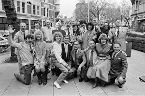 Images Dated 8th May 1983: A group of top actors and actresses have grouped together with Ray Cooney at