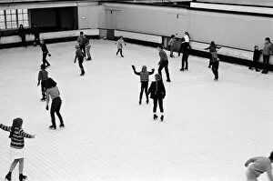 Images Dated 29th December 1970: Guildford Children enjoy a day out coach trip to Richmond Ice Rink in Twickenham