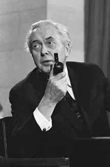 Images Dated 16th March 1976: Harold Wilson (1916-1995) announces his resignation as Prime Minister during a press