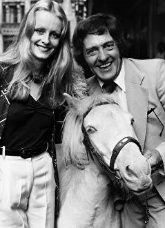 Harry H Corbett actor and Twiggy actress model 1974 Harry H Corbett actor and Twiggy actress model 1974