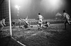 Images Dated 12th December 1972: Hayes 0-1 Reading, FA Cup 2nd Round Replay at Church Road, Tuesday 12th December 1972