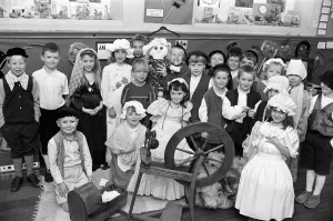 Images Dated 28th November 1991: Helme CE School steps back to Tudor times. 28th November 1991