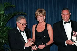 Images Dated 1st December 1995: HENRY KISSINGER, PRINCESS DIANA AND COLIN POWELL AT AN AWARDS CEREMONY IN NEW YORK WHERE