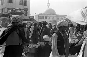 Images Dated 9th August 1971: Hippies in Afghanistan Aug 1971 - General Shots in the shopping