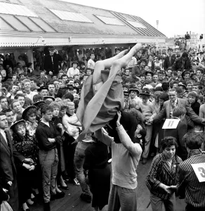 00479 Gallery: Holidaymakers dancing at Blackpool 5th August 1958