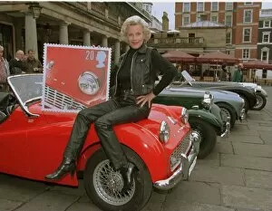 Images Dated 30th September 1996: HONOUR BLACKMAN WAS IN COVENT GARDEN THIS MORNING WITH FIVE CLASSIC BRITISH SPORTS CARS