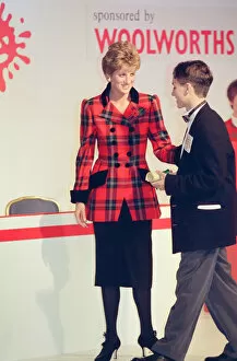 Images Dated 10th November 1993: HRH The Princess of Wales, Princess Diana, attends and presents awards at the Barnado'