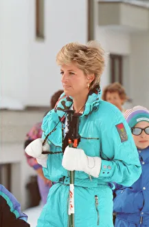Images Dated 1st April 1993: HRH The Princess of Wales, Princess Diana, enjoys a ski holiday in Lech, Austria