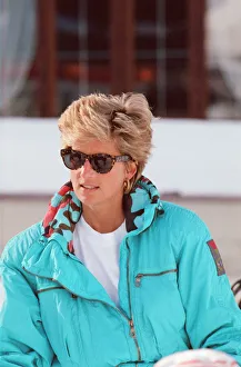 Images Dated 1st April 1993: HRH The Princess of Wales, Princess Diana, enjoys a ski holiday in Lech, Austria