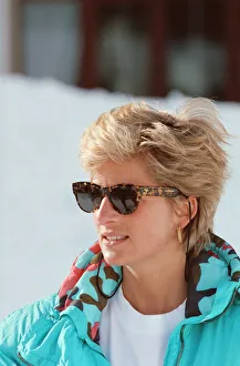 Images Dated 1st April 1993: HRH The Princess of Wales, Princess Diana, enjoys a ski holiday in Lech, Austria