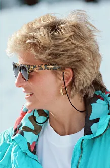 Images Dated 1st April 1993: HRH The Princess of Wales, Princess Diana, enjoys a ski holiday in Lech, Austria