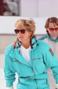 Images Dated 1st April 1993: HRH The Princess of Wales, Princess Diana, enjoys a ski holiday in Lech, Austria