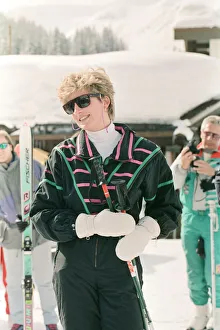 Images Dated 30th March 1992: HRH The Princess of Wales, Princess Diana, on her skiing holiday at The Austrian Ski