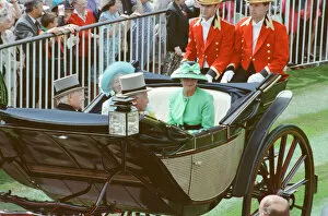 Images Dated 16th June 1992: HRH The Princess of Wales, Princess Diana, (pictured in green
