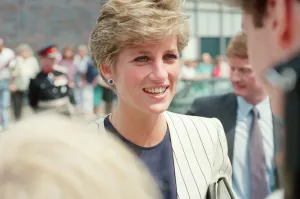 Images Dated 16th July 1991: HRH The Princess of Wales, Princess Diana, on a walkabout in Sheffield and Rotherham