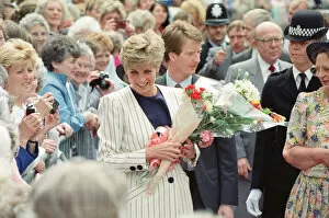 Images Dated 16th July 1991: HRH The Princess of Wales, Princess Diana, on a walkabout in Sheffield and Rotherham