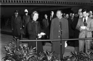 Hua Kuo Feng, Chairman of the Chinese Peoples Republic greeting British Prime Minister Hua Kuo Feng, Chairman of the Chinese Peoples Republic greeting British Prime Minister