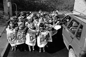 Images Dated 18th April 1991: Huddersfield children are 'getting a grip on litter'