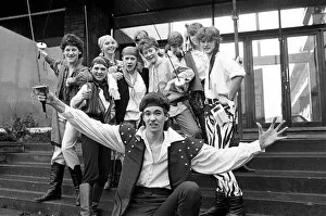 Images Dated 6th December 1985: Huddersfield New College production of G&S Pirates of Penzance. 6th December 1985