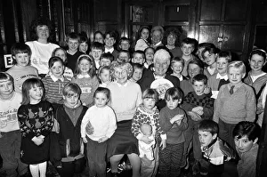 Images Dated 27th March 1991: A Huddersfield swimming club is more than 50 years old has closed with it'