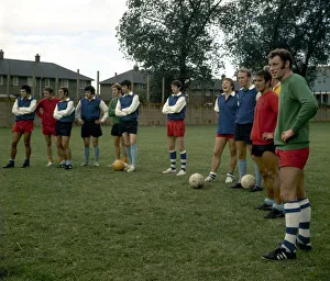 Hull City manager Terry Neill talkes a training session with his team July 1970 Hull City manager Terry Neill talkes a training session with his team July 1970