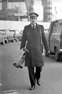 Humour/Unusual. Toy Fair. Brighton. January 1975 75-00453-009 Humour/Unusual. Toy Fair. Brighton. January 1975 75-00453-009