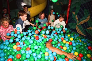 Mirror/0800to0899 00877/hunter gladiators meadway sports centre Mirror/0800to0899 00877/hunter gladiators meadway sports centre