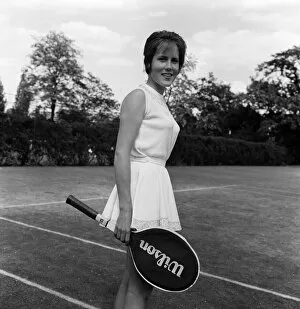 01239 Gallery: The Hurlingham Club pre-Wimbledon party. Karen Hantze Susman, USA. 24th June 1962