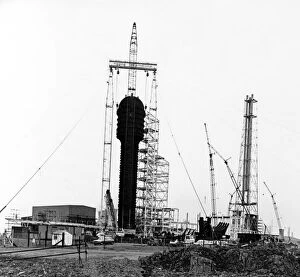 Images Dated 13th March 1978: ICI, Billingham. On the left is the 200 foot long steel fermenter in position at the 40